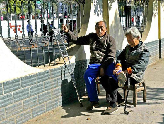 鏡頭下的輪椅老人