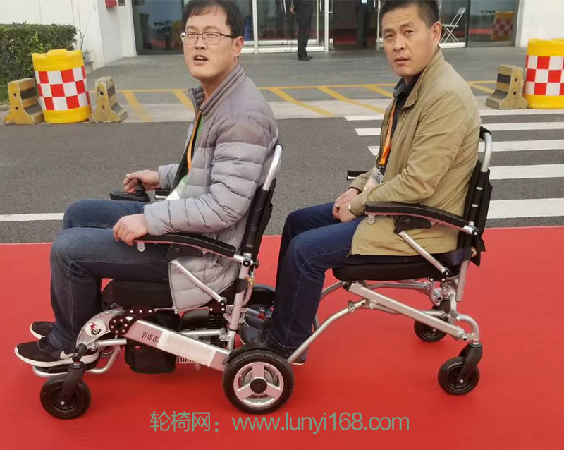 邁樂步雙人電動輪椅