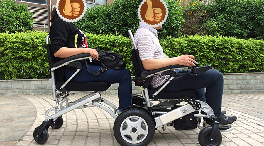 雙人電動(dòng)輪椅車