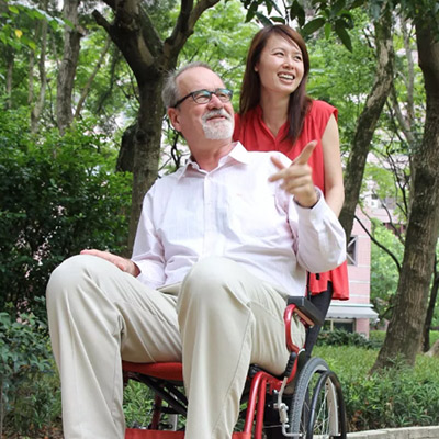 當父母老的像孩子一樣...