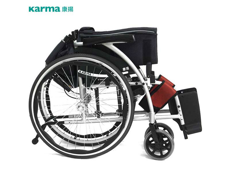 折疊輪椅折疊效果圖