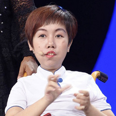 輪椅女孩孫志成身殘志堅(jiān)傳承內(nèi)畫(huà)非遺文化