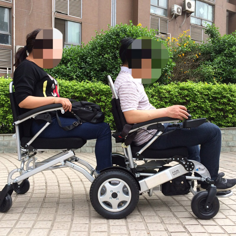 為什么電動輪椅是老人最安全靠譜的代步車工具?