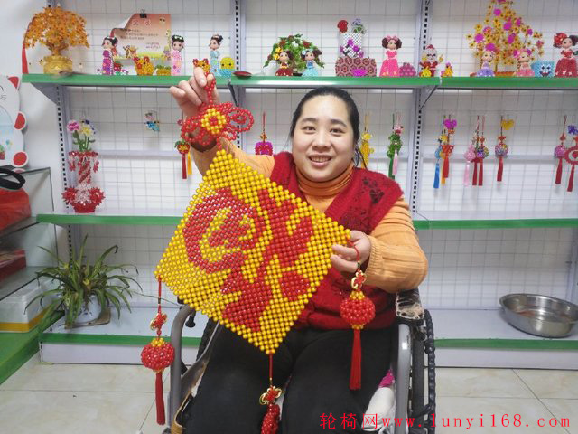 韓城輪椅媽媽做手工成網(wǎng)紅